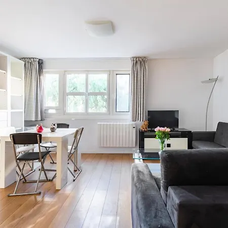 Flat 5 Min Walking From The Sea *