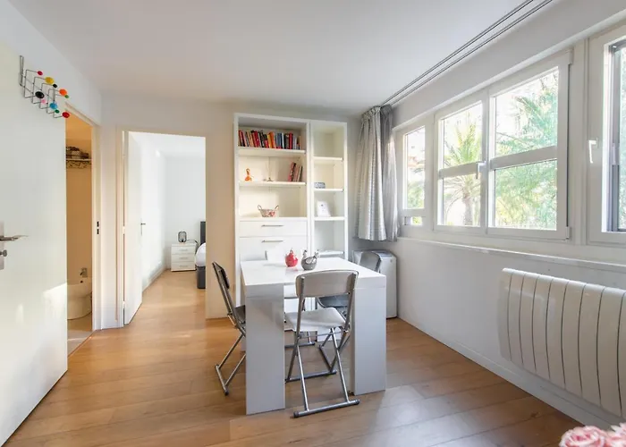 Apartmán Flat 5 Min Walking From The Sea